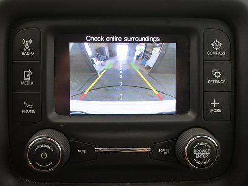 Used 2017 Jeep Compass Sport w/ Cold Weather Group AWD/4WD image 13
