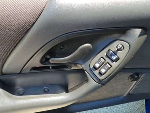 Used 1995 Chevrolet Camaro Z28 image 12