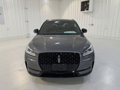 Used 2023 Lincoln Corsair Reserve w/ Equipment Group 201A FWD image 8