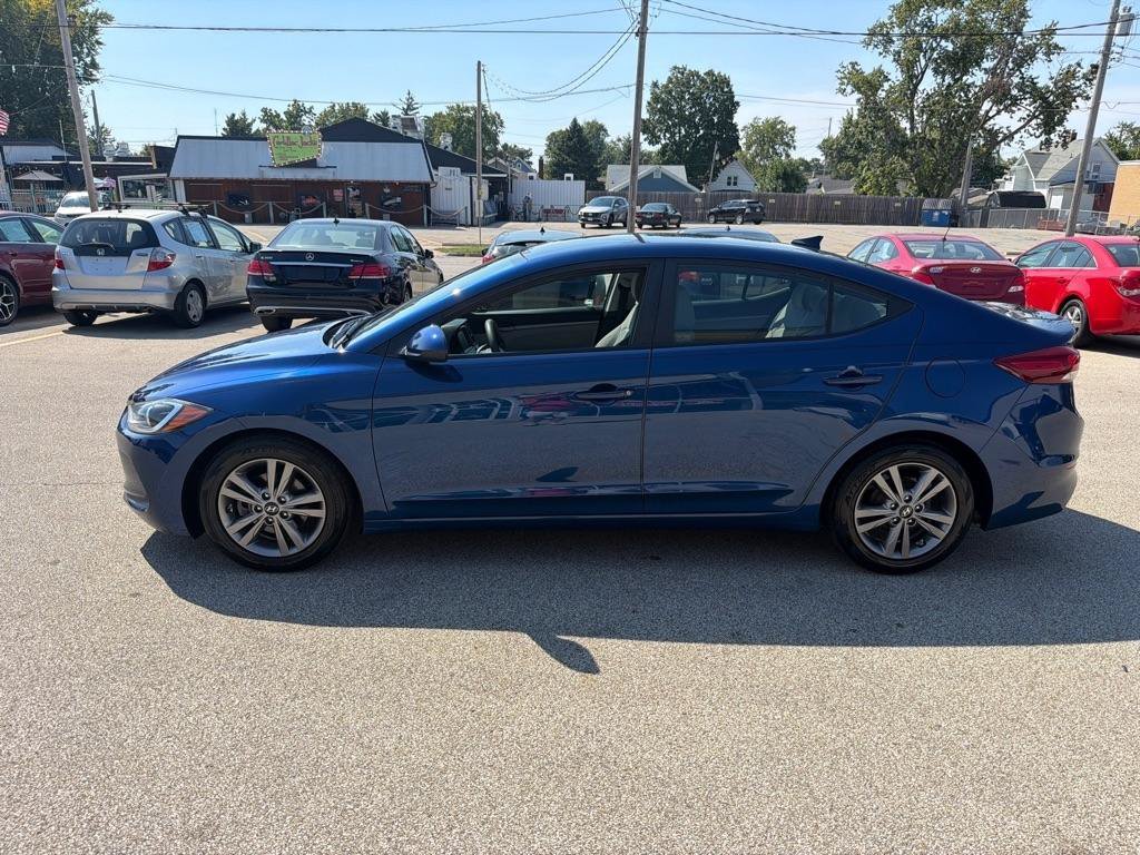 Used 2017 Hyundai Elantra SE FWD image 5