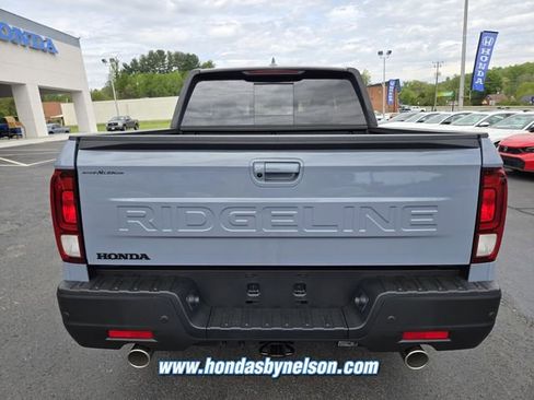 New 2026 Honda Ridgeline Black Edition image 6