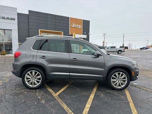 Used 2015 Volkswagen Tiguan SE image 4