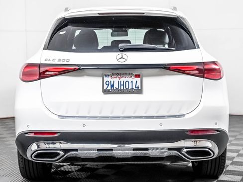 Certified 2026 Mercedes-Benz GLC 300 image 11
