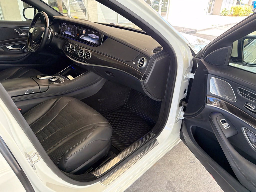 Used 2015 Mercedes-Benz S 550 Sedan image 25
