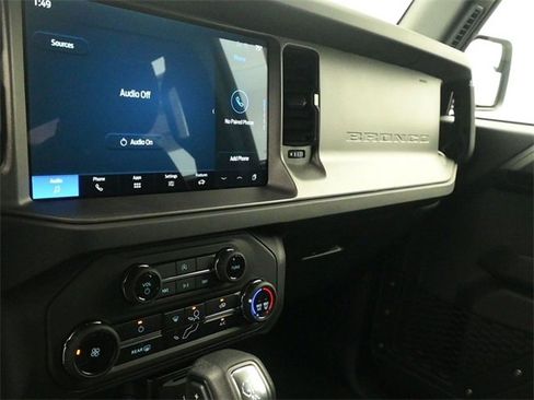 New 2025 Ford Bronco 4-Door image 12