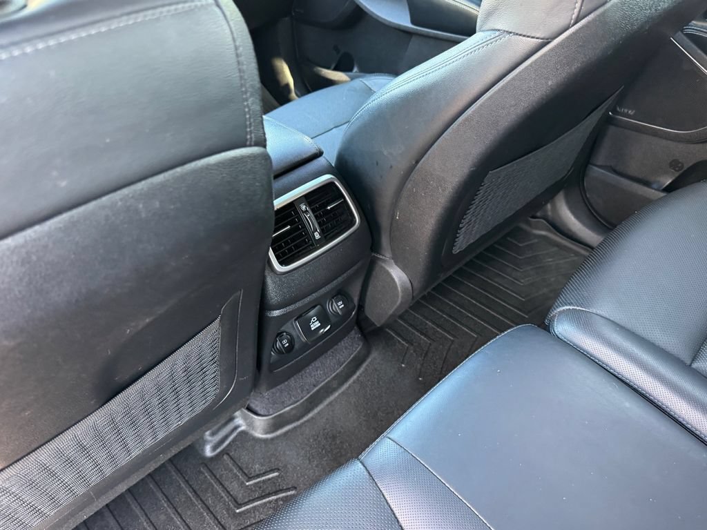 Used 2016 Kia Sorento SX AWD/4WD image 12
