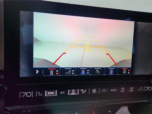 Used 2024 GMC Hummer EV 3X w/ LPO, Illumination Package image 43