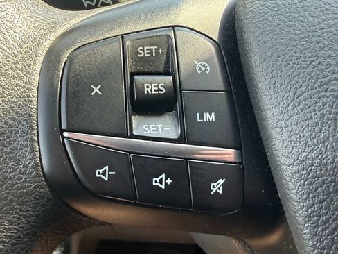 Used 2024 Ford Transit 350 XLT image 24