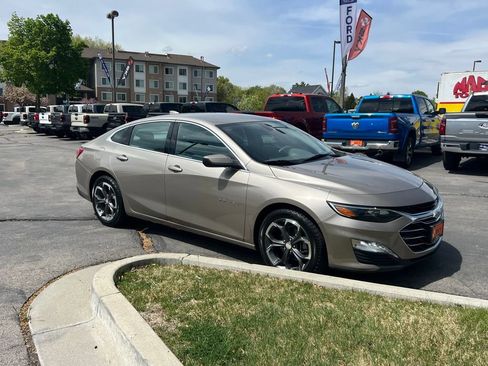 Used 2022 Chevrolet Malibu LT FWD image 6