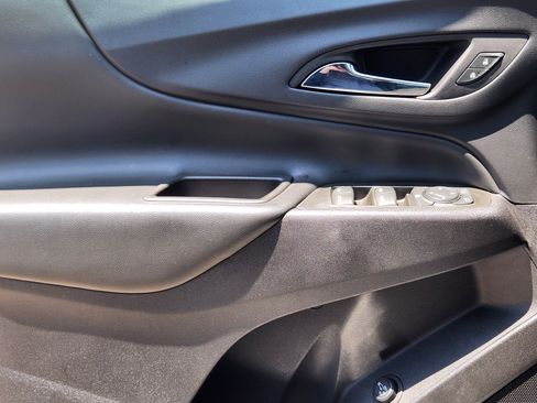 Used 2022 Chevrolet Equinox LT FWD image 19