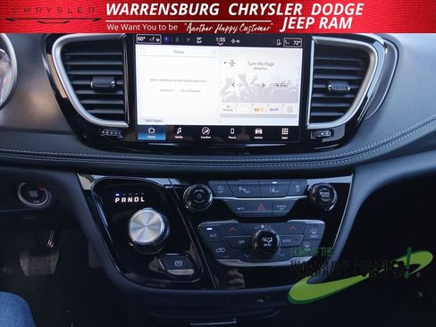 New 2026 Chrysler Pacifica Select image 23