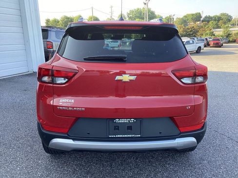 Used 2026 Chevrolet TrailBlazer LT w/ Convenience Package FWD image 3