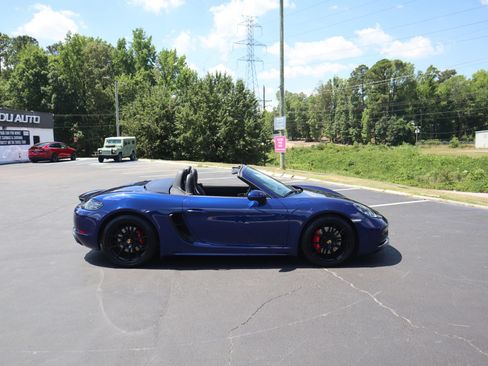 Used 2021 Porsche 718 Boxster GTS RWD image 17