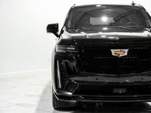 Used 2023 Cadillac Escalade ESV V image 39