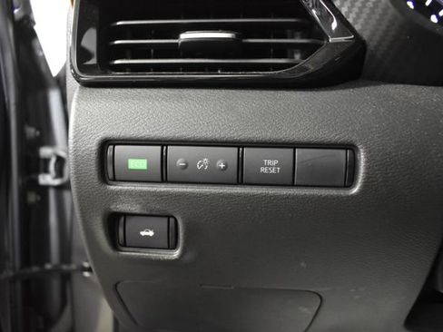 Used 2023 Nissan Sentra SV w/ SV Premium Package FWD image 14