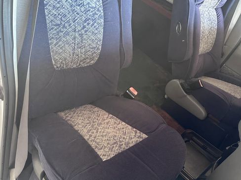 Used 1999 Ford E-150 and Econoline 150 image 18