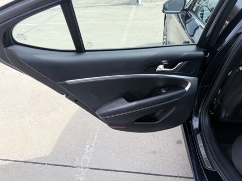 Used 2026 Genesis G70 2.5T image 29