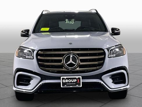Used 2024 Mercedes-Benz GLS 450 4MATIC image 3
