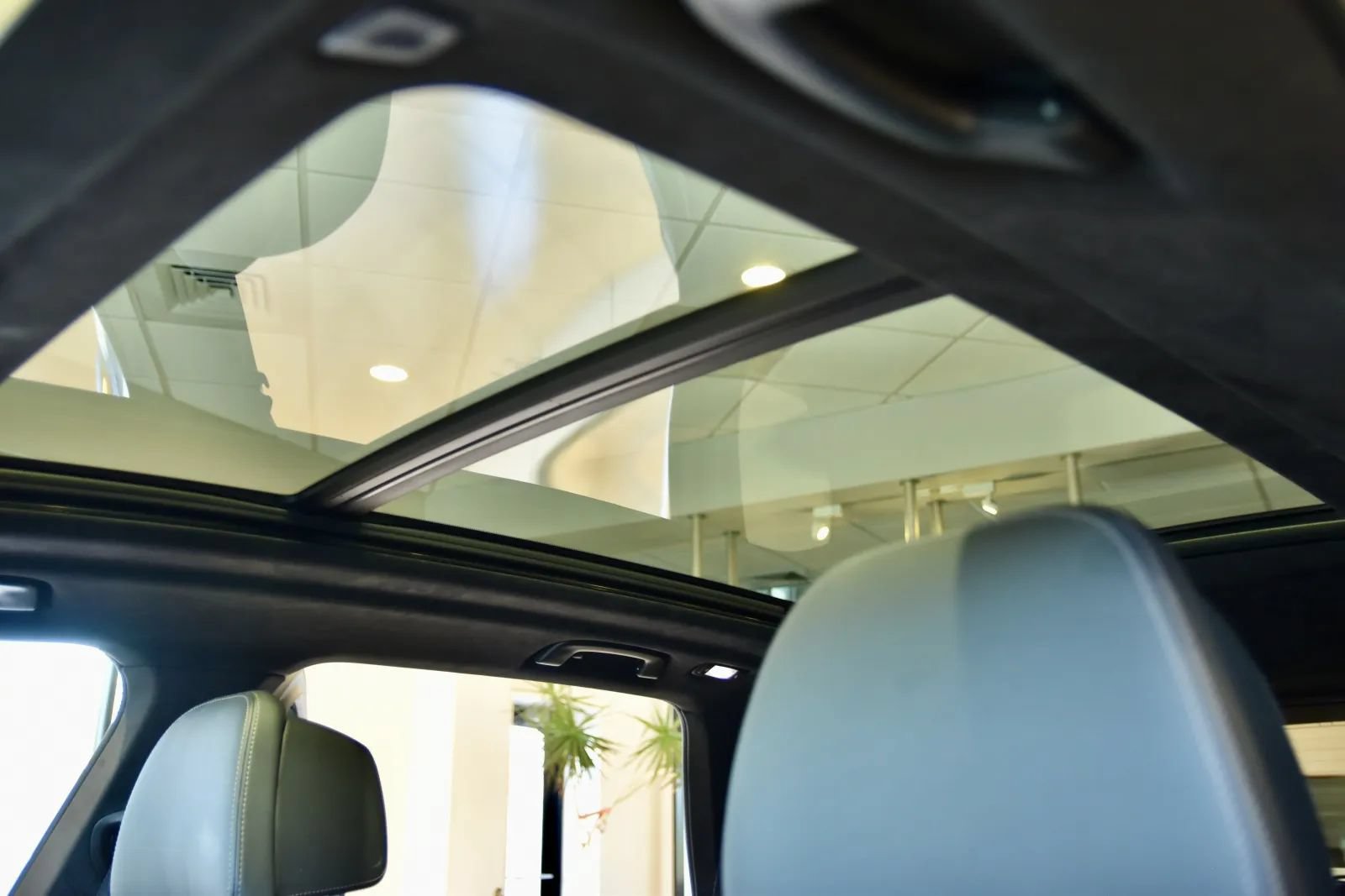 Used 2024 BMW X5 xDrive40i w/ Premium Package AWD/4WD image 17