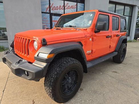 Used 2018 Jeep Wrangler Unlimited Sport S AWD/4WD image 2