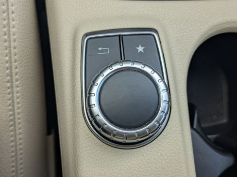 Certified 2018 Mercedes-Benz GLA 250 image 26