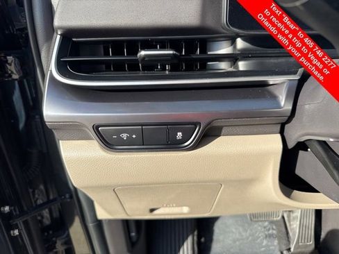 Used 2025 Kia Carnival image 17