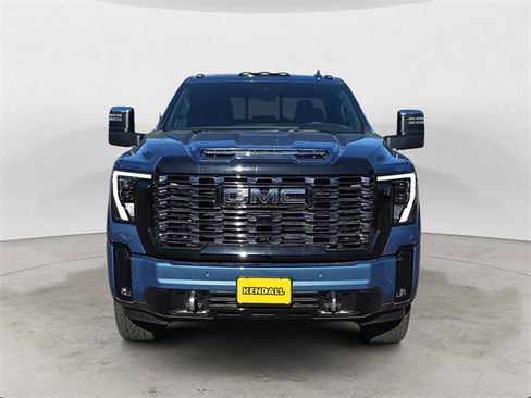 New 2025 GMC Sierra 2500 Denali Ultimate image 8