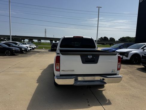 Used 2019 Nissan Frontier SV RWD image 17