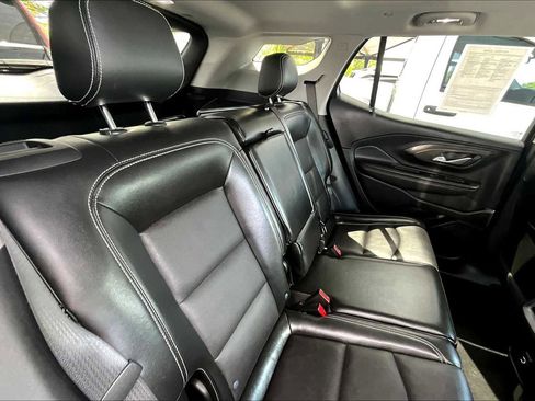 Used 2022 GMC Terrain SLT w/ Elevation Edition image 19