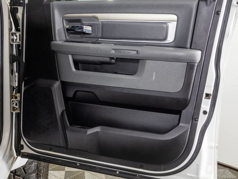 Used 2014 RAM 2500 SLT image 42