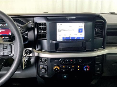 Used 2025 Ford F250 XL w/ STX Appearance Package AWD/4WD image 5