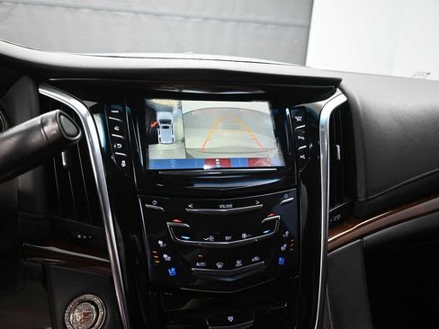 Used 2018 Cadillac Escalade 4WD image 14
