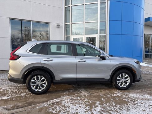 Used 2023 Honda CR-V LX image 7