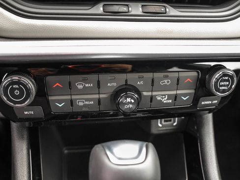 New 2026 Jeep Compass Limited image 16