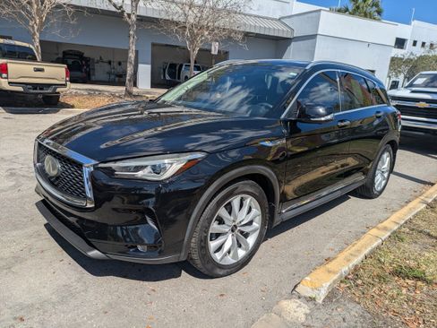 Used 2019 INFINITI QX50 Essential w/ Proassist Package image 9
