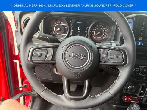 Used 2025 Jeep Gladiator Mojave AWD/4WD image 11