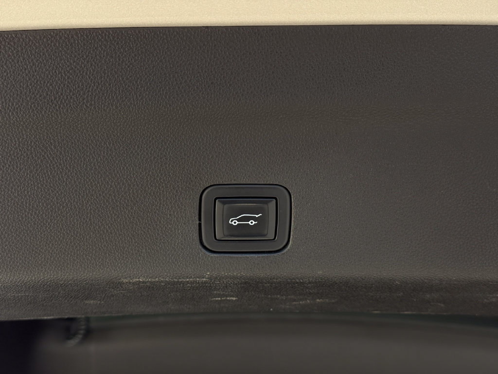 Used 2021 Chevrolet Tahoe Z71 AWD/4WD image 13