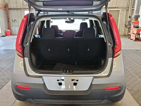 Used 2022 Kia Soul S FWD image 14