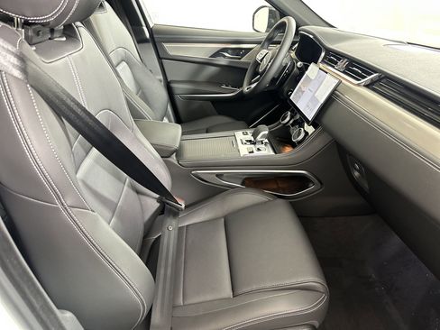 Used 2026 Jaguar F-PACE R-Dynamic S image 20