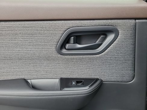 Certified 2022 Nissan Rogue S FWD image 12