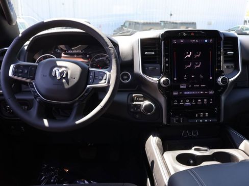 New 2026 RAM 1500 4x4 Crew Cab image 18