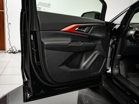 Used 2025 Chevrolet Equinox EV RS image 27