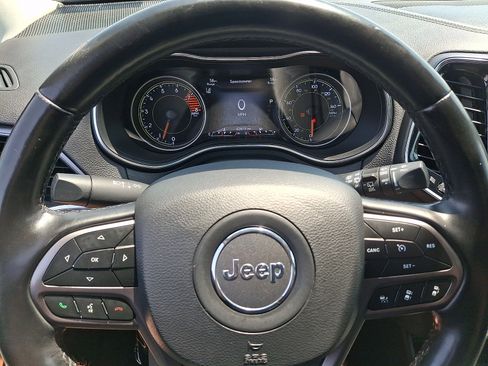 Used 2019 Jeep Cherokee Limited w/ Technology Group AWD/4WD image 19
