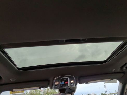 New 2025 Jeep Grand Cherokee Altitude image 21