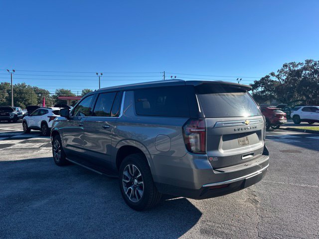 Used 2021 Chevrolet Suburban LT RWD image 3