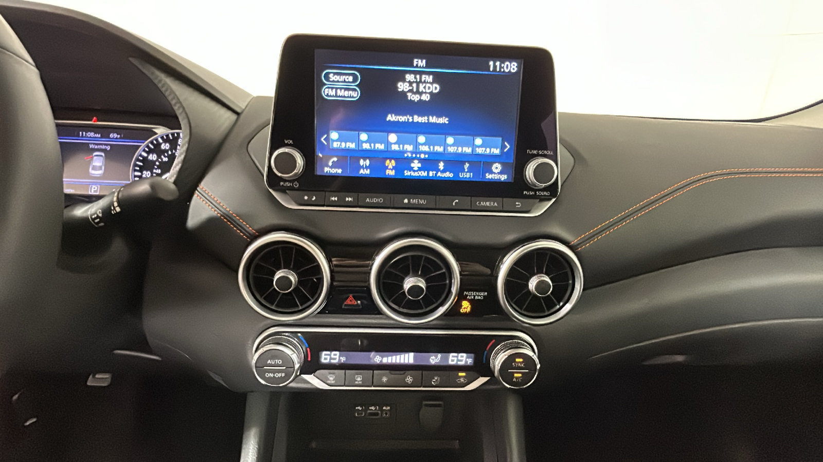 Used 2023 Nissan Sentra SR FWD image 28