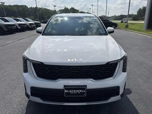 New 2026 Kia Sorento LX FWD image 2