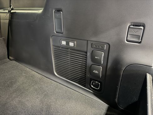 Used 2025 Lincoln Navigator L Reserve w/ Jet Appearance Package image 25