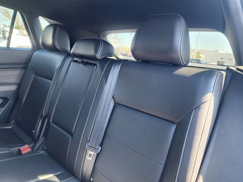 Used 2022 Volkswagen Atlas Cross Sport SE image 13