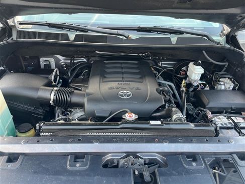 Used 2019 Toyota Tundra Limited AWD/4WD image 11